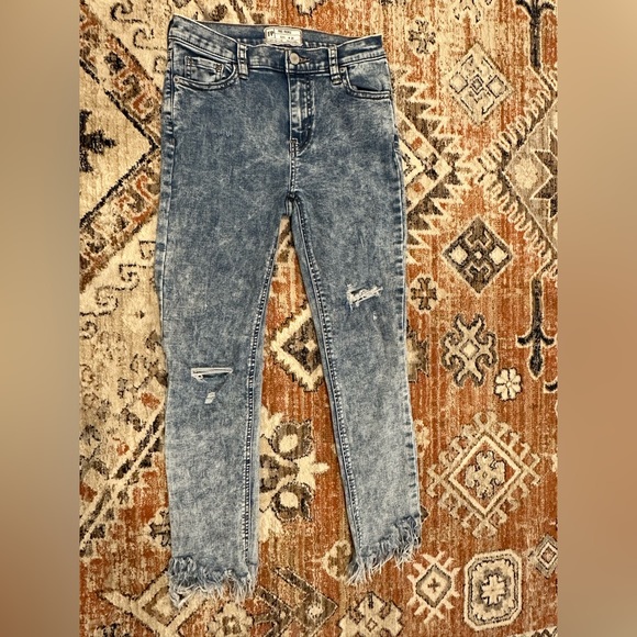 Free people| jeans| size 26 - Picture 1 of 3